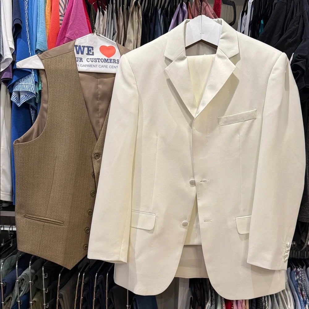 Classic Ivory Men's Suit Jacket